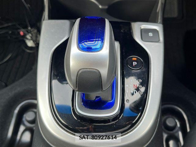 Honda FIT HYBRID 2014-01 7020477-19