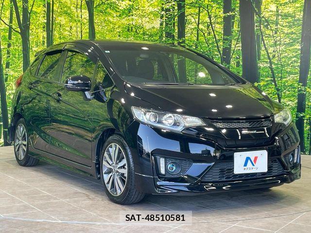 Honda FIT HYBRID 2016-03 7020476-15
