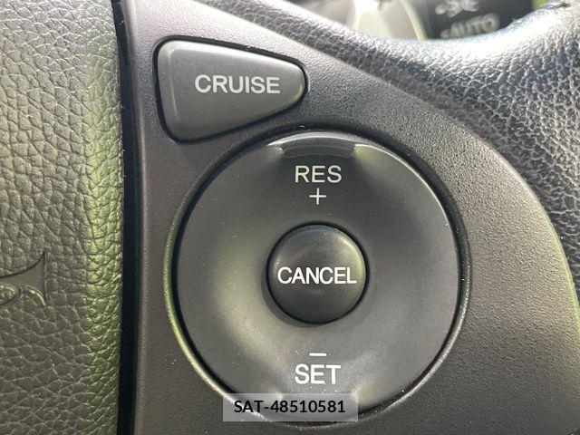 Honda FIT HYBRID 2016-03 7020476-4