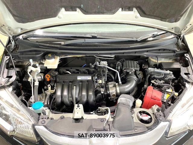 Honda FIT HYBRID 2016-12 7058537-17