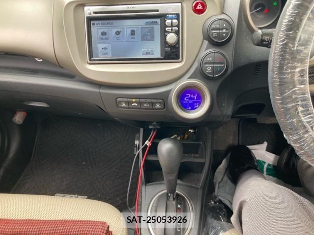 Honda FIT HYBRID 2011-10 7058555-22