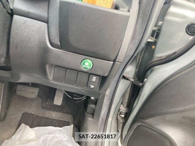 Honda FIT HYBRID 2014-01 7218598-16