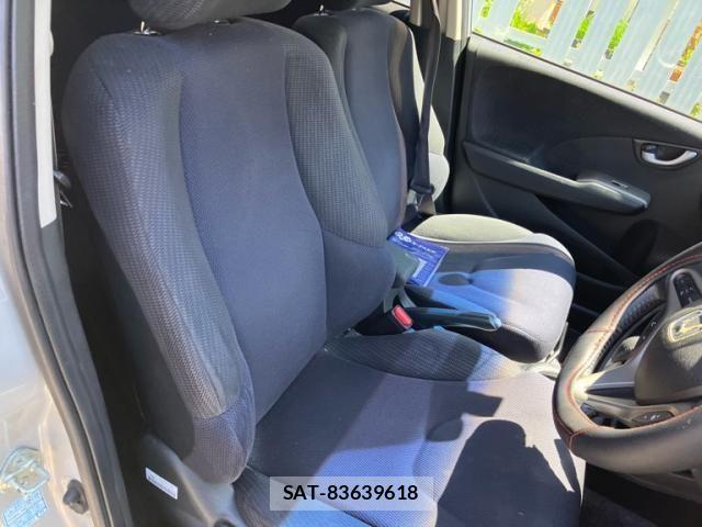 Honda FIT HYBRID 2011-11 7218580-15