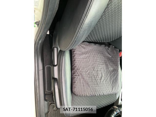 Honda FIT HYBRID 2014-01 7218597-15