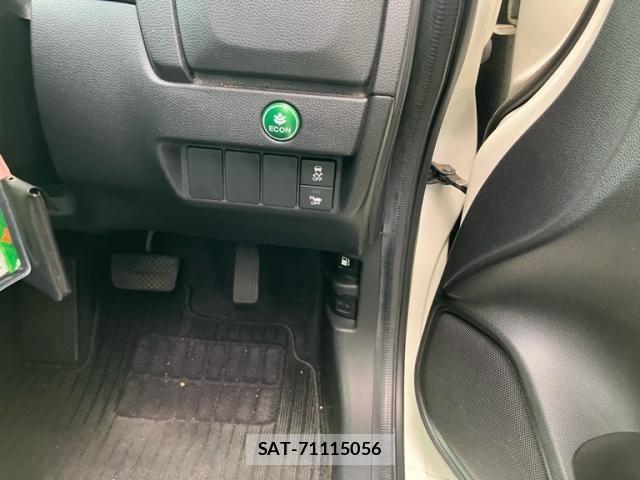 Honda FIT HYBRID 2014-01 7218597-16