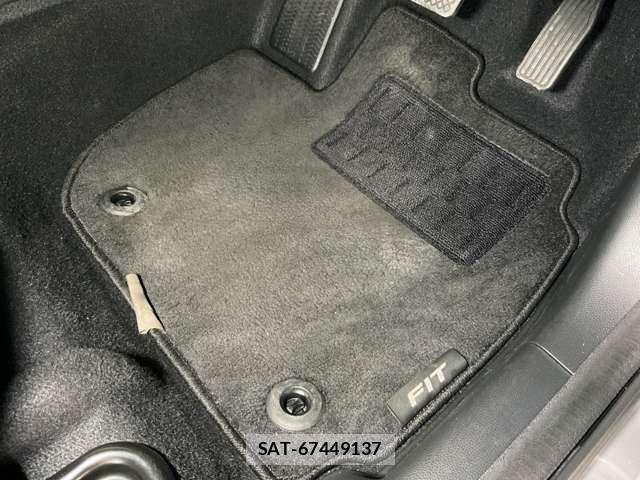 Honda FIT HYBRID 2018-10 7218628-17