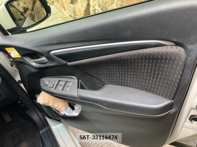 Honda FIT HYBRID 2018-11 7218623-15