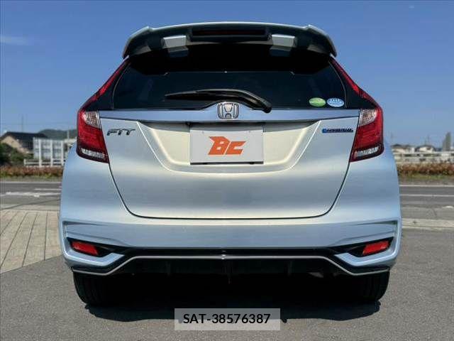 Honda FIT HYBRID 2019-07 7218633-13