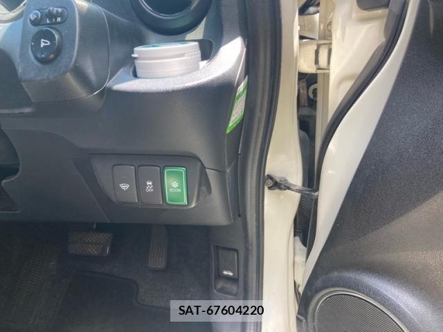 Honda FIT HYBRID 2013-08 7218592-13