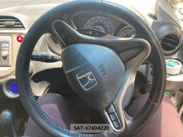Honda FIT HYBRID 2013-08 7218592-14