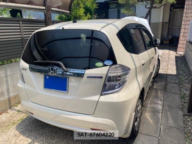 Honda FIT HYBRID 2013-08 7218592-2