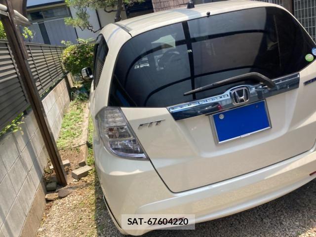 Honda FIT HYBRID 2013-08 7218592-3