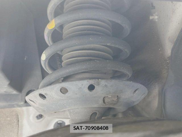 Honda FIT HYBRID 2012-07 7218584-19