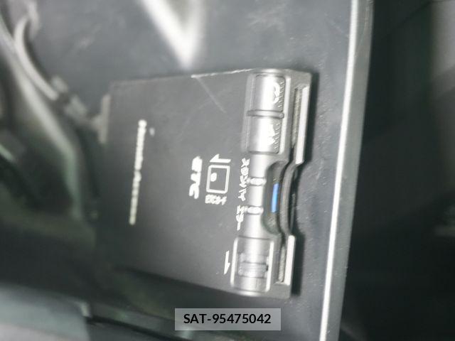 Honda FIT HYBRID 2011-12 7218588-17