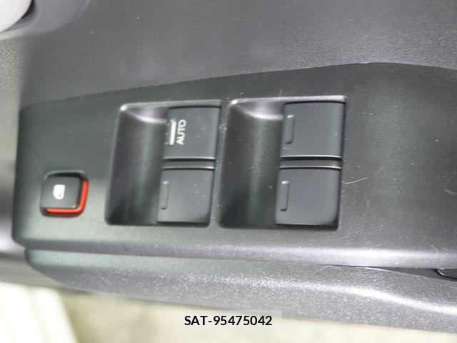 Honda FIT HYBRID 2011-12 7218588-18