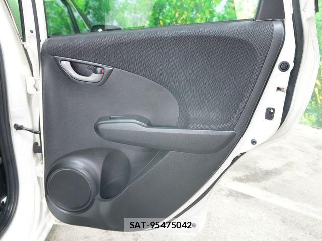 Honda FIT HYBRID 2011-12 7218588-25