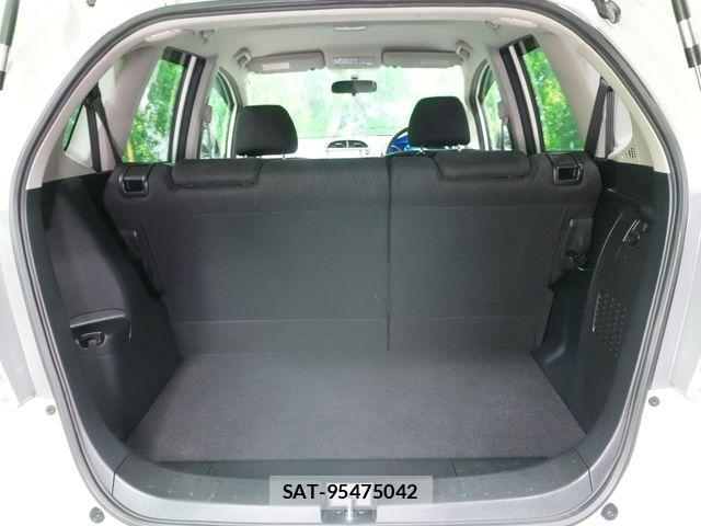 Honda FIT HYBRID 2011-12 7218588-28