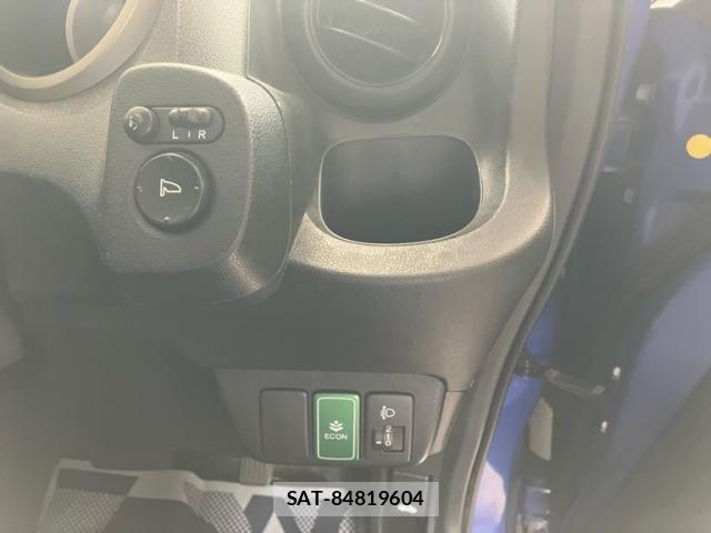 Honda FIT HYBRID 2012-07 7218582-13