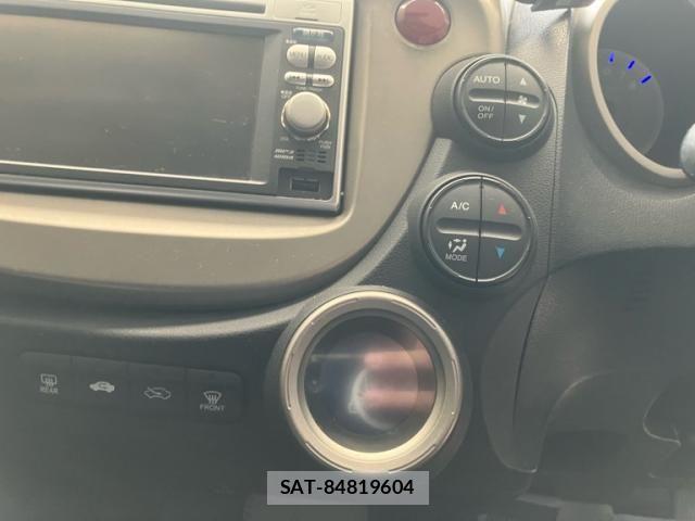 Honda FIT HYBRID 2012-07 7218582-14