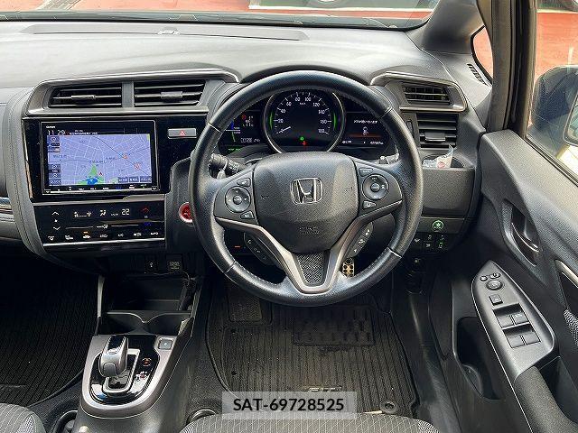 Honda FIT HYBRID 2019-06 7218631-13