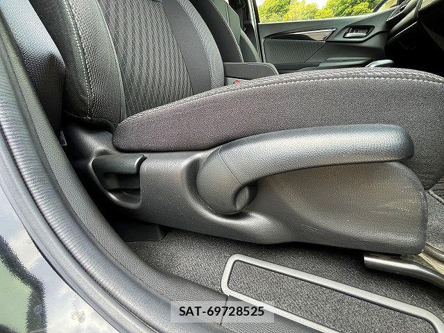 Honda FIT HYBRID 2019-06 7218631-17