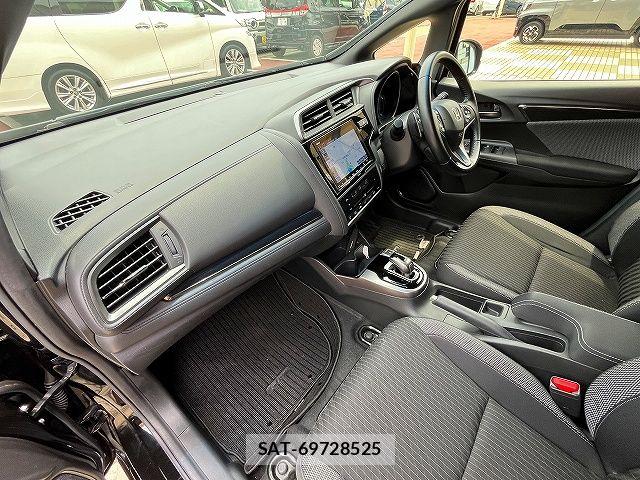 Honda FIT HYBRID 2019-06 7218631-18