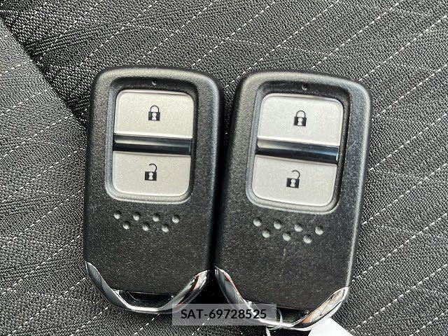 Honda FIT HYBRID 2019-06 7218631-25