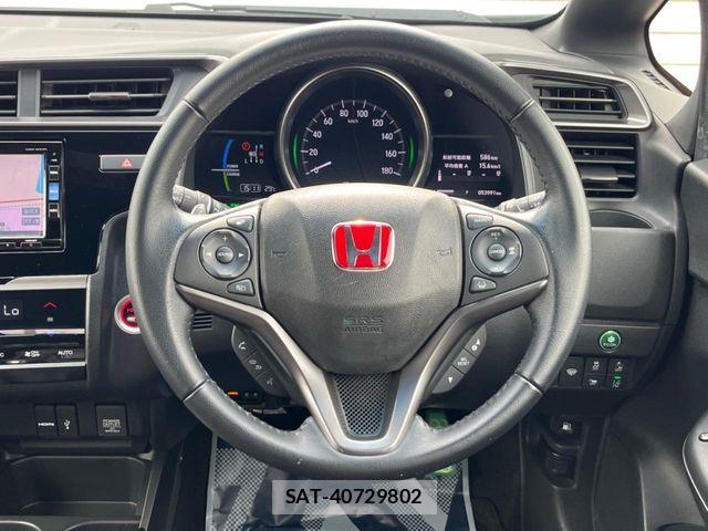 Honda FIT HYBRID 2017-09 7218620-11