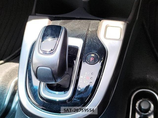 Honda FIT HYBRID 2017-12 7218618-13