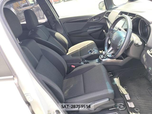 Honda FIT HYBRID 2017-12 7218618-20