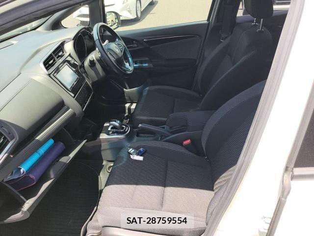 Honda FIT HYBRID 2017-12 7218618-21