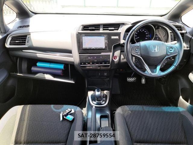 Honda FIT HYBRID 2017-12 7218618-2