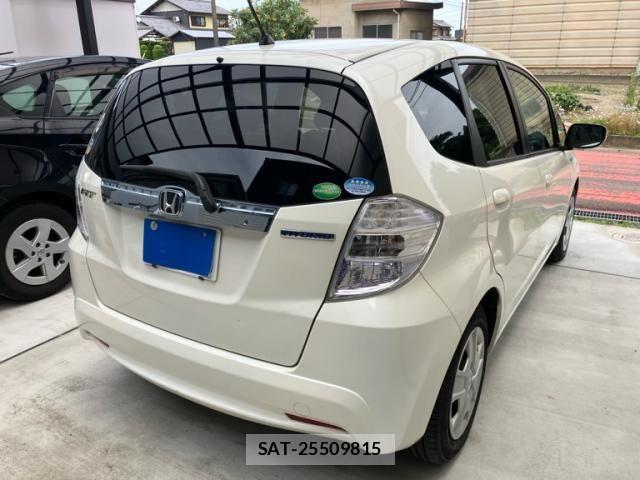 Honda FIT HYBRID 2013-06 7218591-3