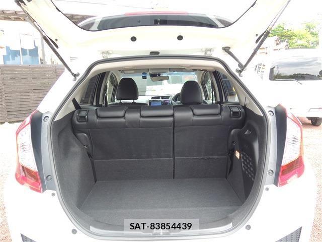 Honda FIT HYBRID 2013-12 7218595-16