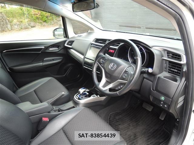 Honda FIT HYBRID 2013-12 7218595-17