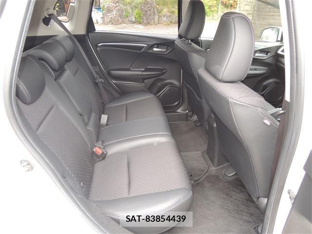 Honda FIT HYBRID 2013-12 7218595-19