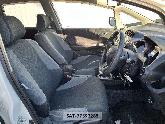 Honda FIT HYBRID 2011-05 7218581-3
