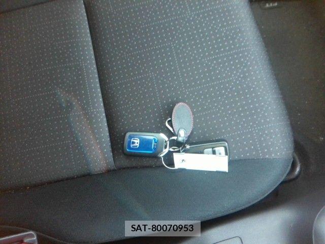 Honda FIT HYBRID 2014-07 7218600-4