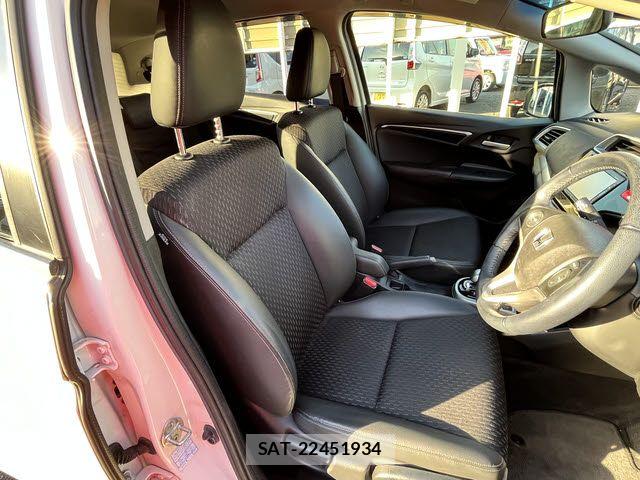 Honda FIT HYBRID 2015-10 7218610-3