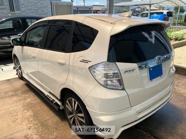 Honda FIT HYBRID 2013-01 7218590-1