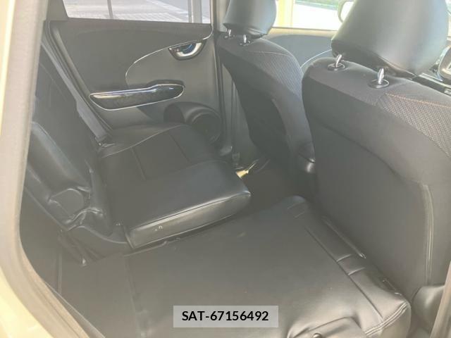 Honda FIT HYBRID 2013-01 7218590-8