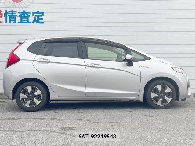 Honda FIT HYBRID 2016-07 7250805-17