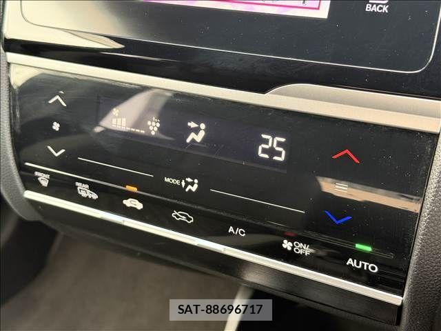 Honda FIT HYBRID 2018-06 7271893-12