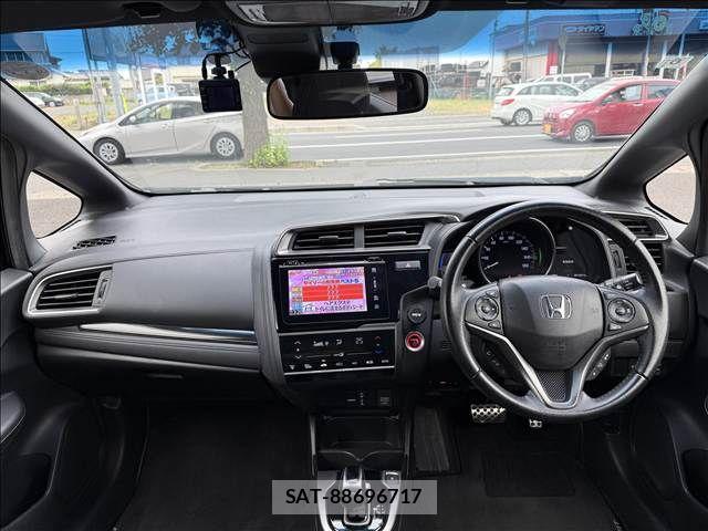 Honda FIT HYBRID 2018-06 7271893-1