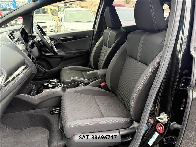 Honda FIT HYBRID 2018-06 7271893-24