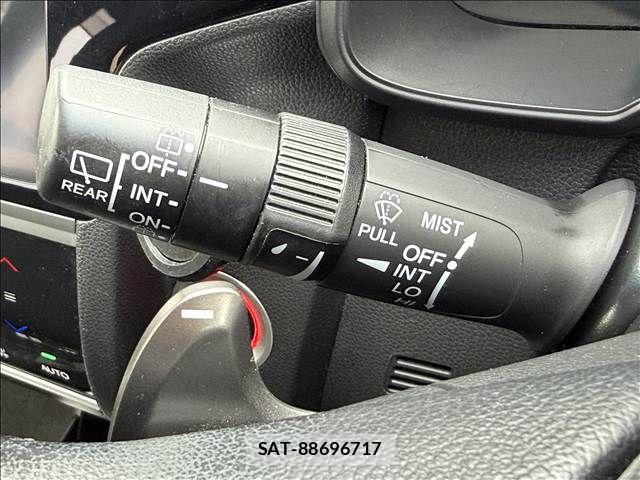 Honda FIT HYBRID 2018-06 7271893-27