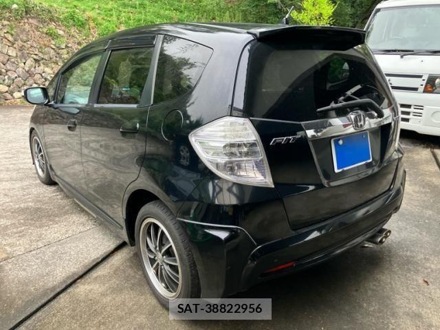 Honda FIT HYBRID 2011-02 7261841-3