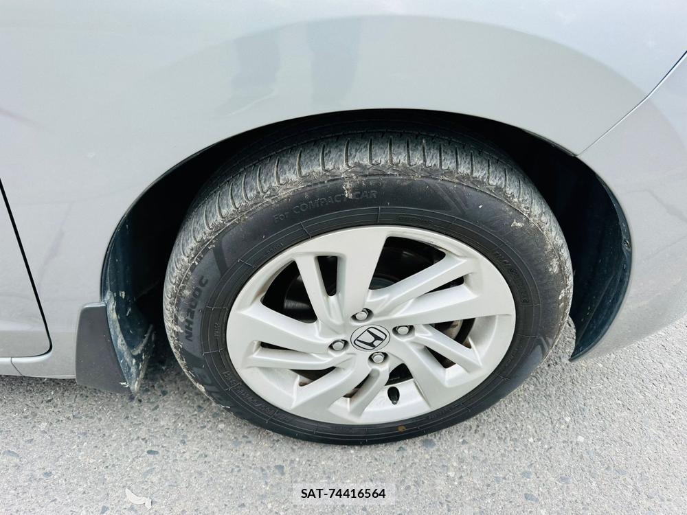 Honda FIT HYBRID 2013-12 6751599-27