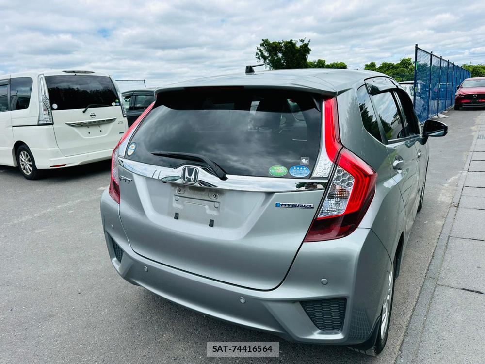 Honda FIT HYBRID 2013-12 6751599-4