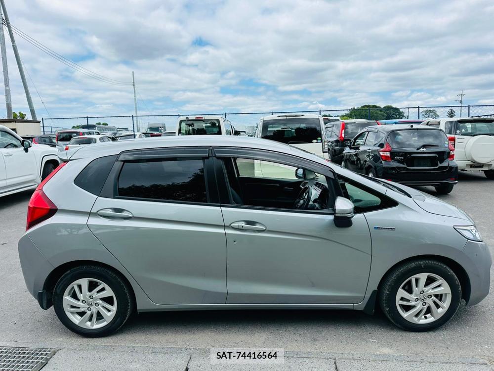 Honda FIT HYBRID 2013-12 6751599-5